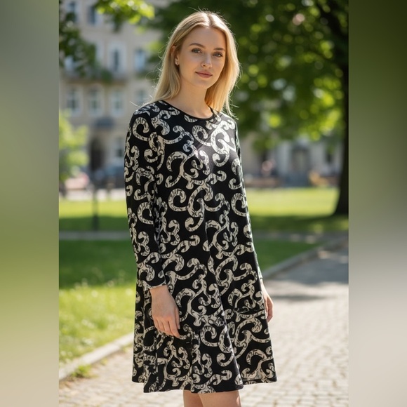 Diva D Dresses & Skirts - NWT Elegant Black Patterned Dress 4XL